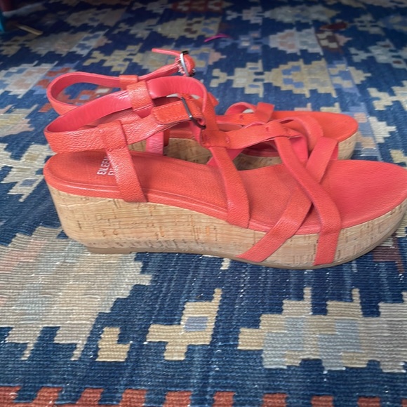 Eileen Fisher Coral Platform Strappy Sandals - Picture 2 of 6